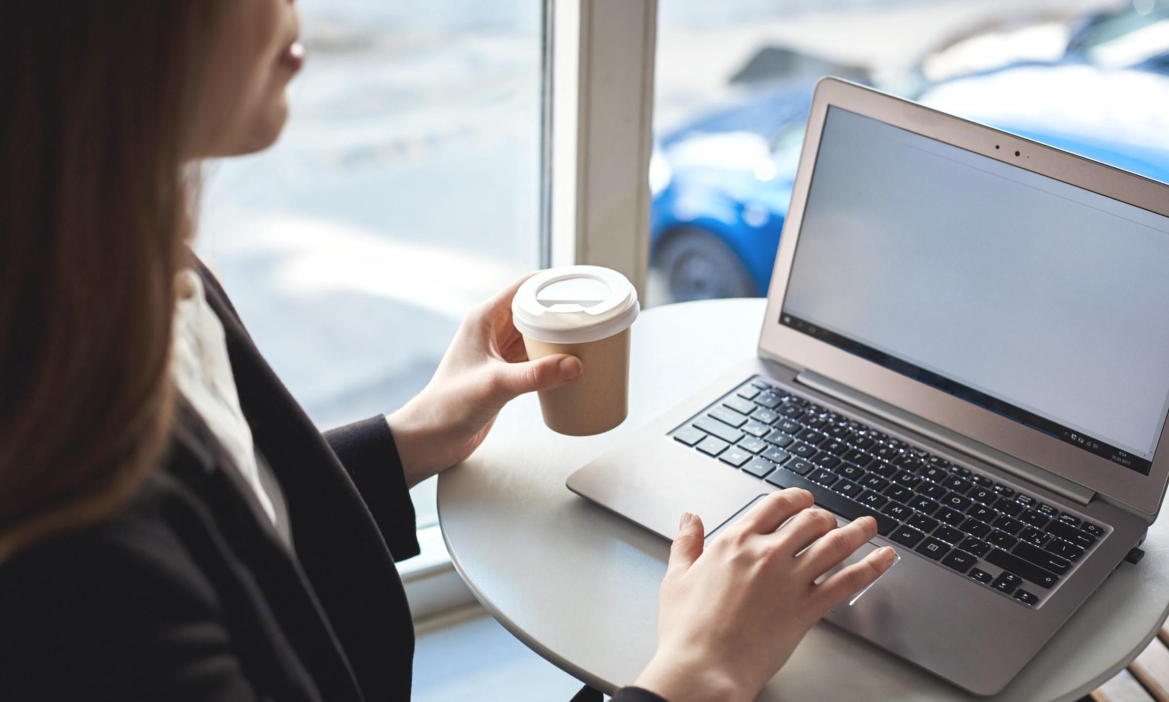 Professionelle Netzwerkinfrastruktur und Serverraum